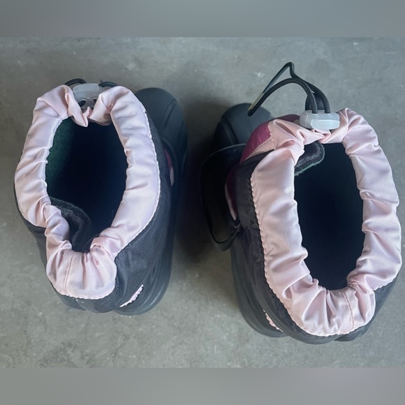 Girl Sorel snow boots NWOT - Picture 2 of 9